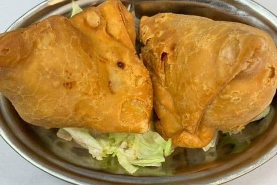 Samosas aux légumes (2 mcx) / Vegetable Samosas (2 pcs)