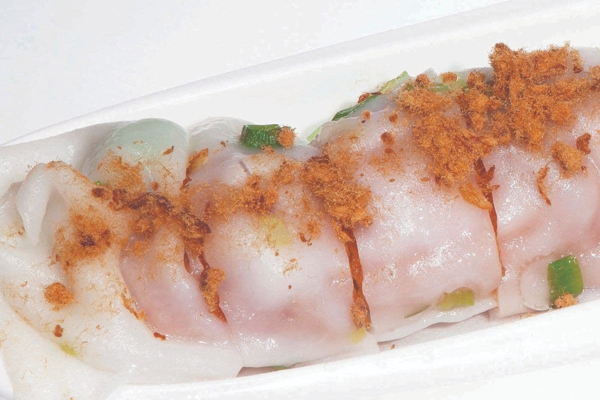 37. Steamed Rice Flour Roll with Dried Shrimp and Onion