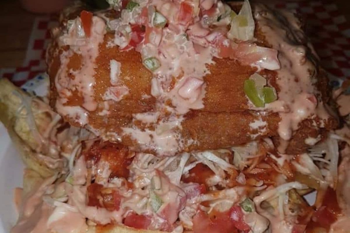 Pollo Frito Con tajadas or Grilled Beef
