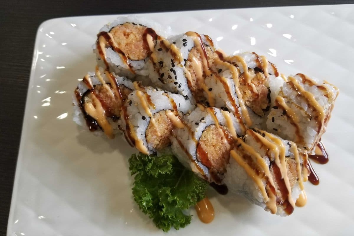Spicy Salmon Roll (8pcs)