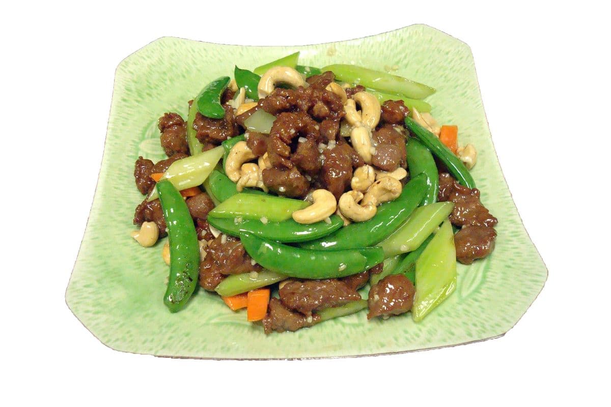 193. Pan-Fried Beef Tenderloin with Cashew Nuts 腰果牛柳粒