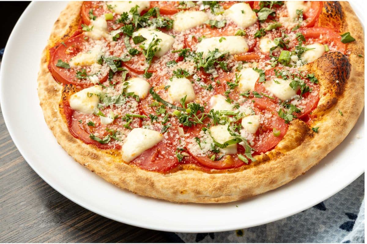 14" pizza grande margherita / 14" Large Margherita Pizza