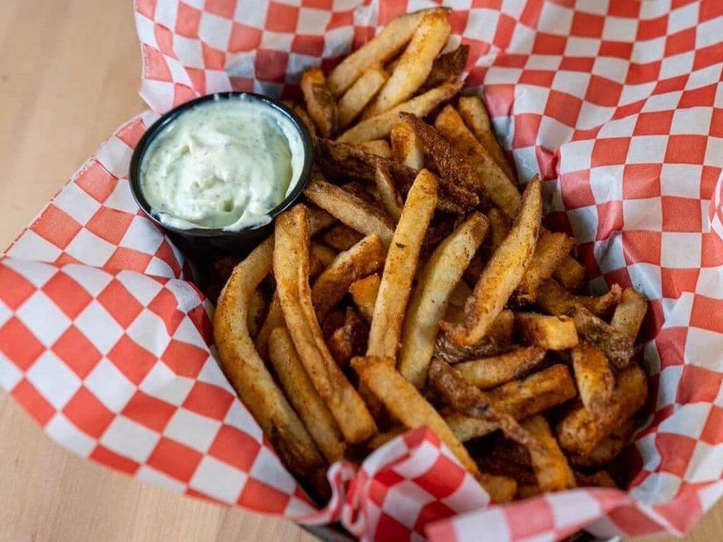 FRITES JERK/ JERK FRIES