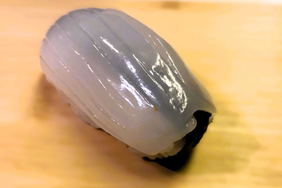 Ika Nigiri Sushi (1 pc)