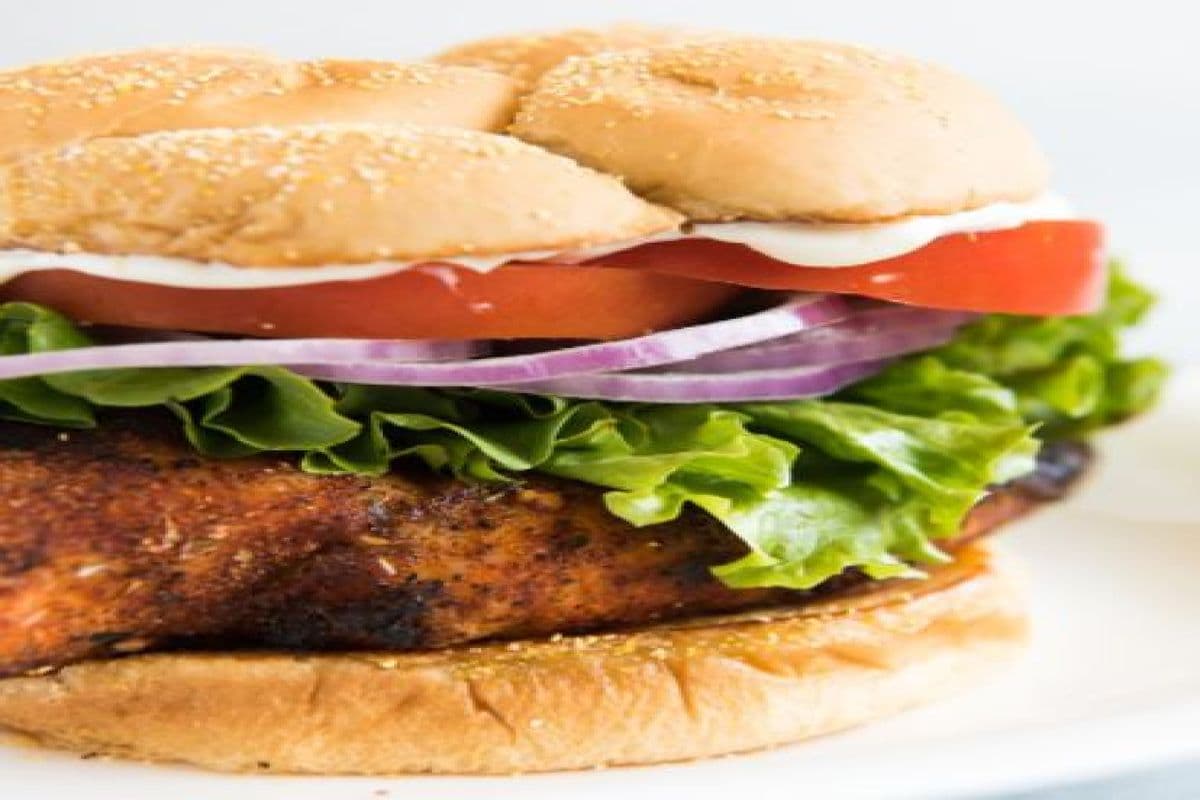 Day & Night Cajun Chicken Burger