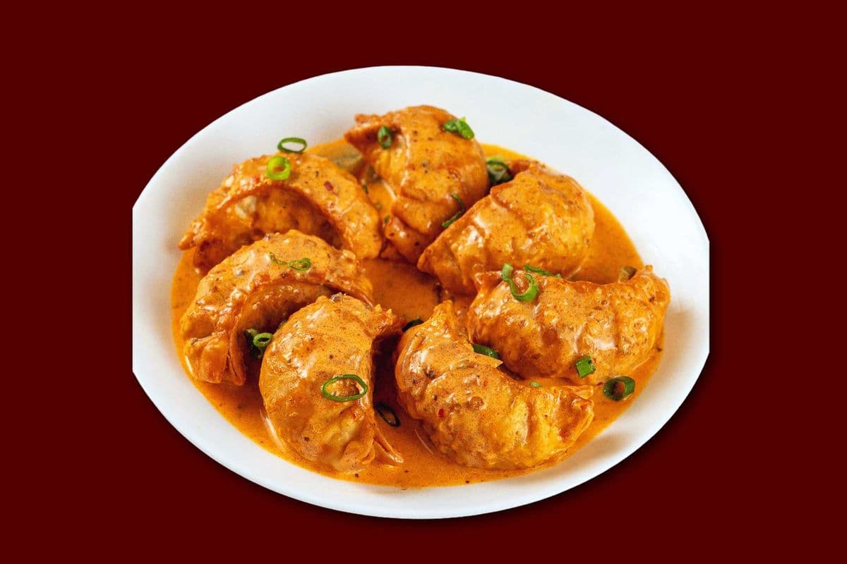 Veg Schezwan Momo (Chili Garlic Dumplings)