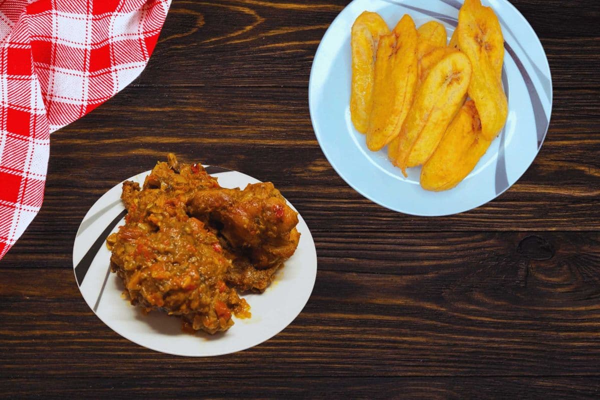 Turkey Sauce and Fried Ripe Plantains