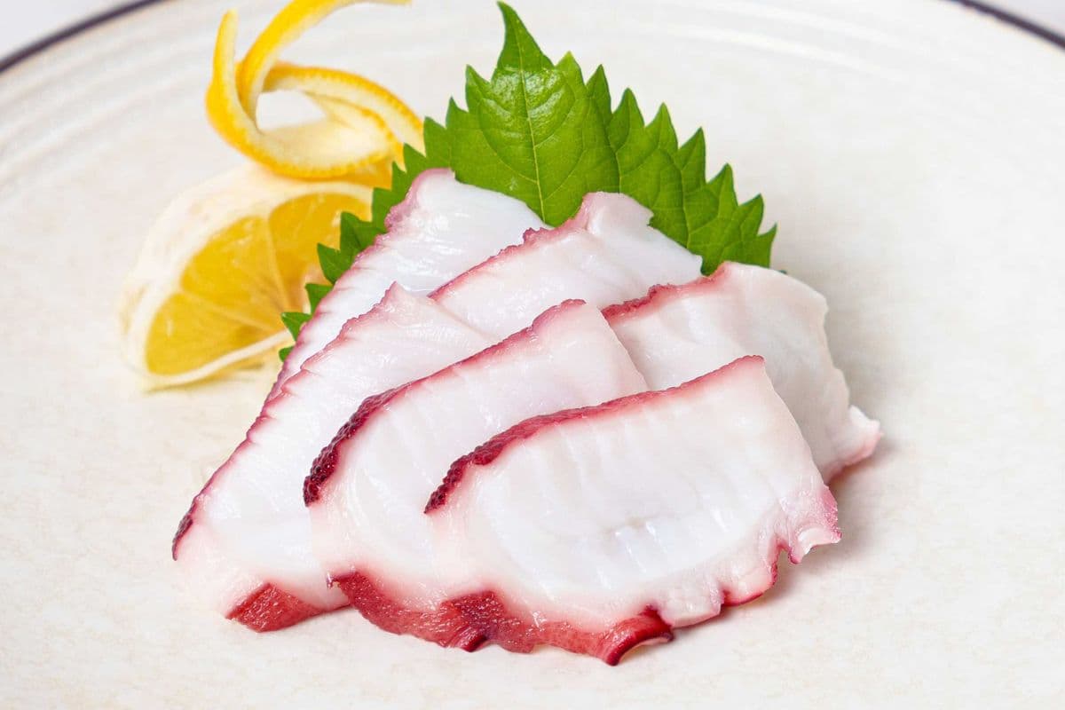 Octopus (Tako) Sashimi (6 pcs)
