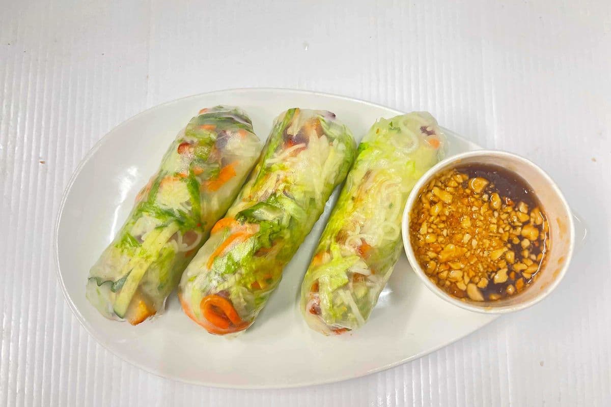 Shrimp and Pork Soft Salad Roll (3 pcs) (sauce)