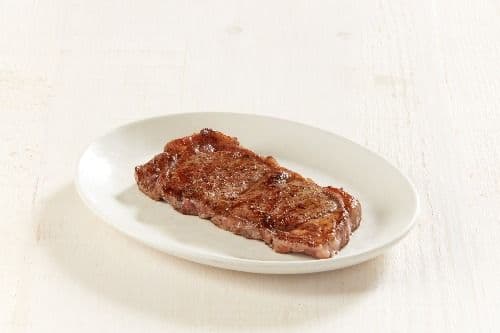 New York Striplion Steak (6 oz)