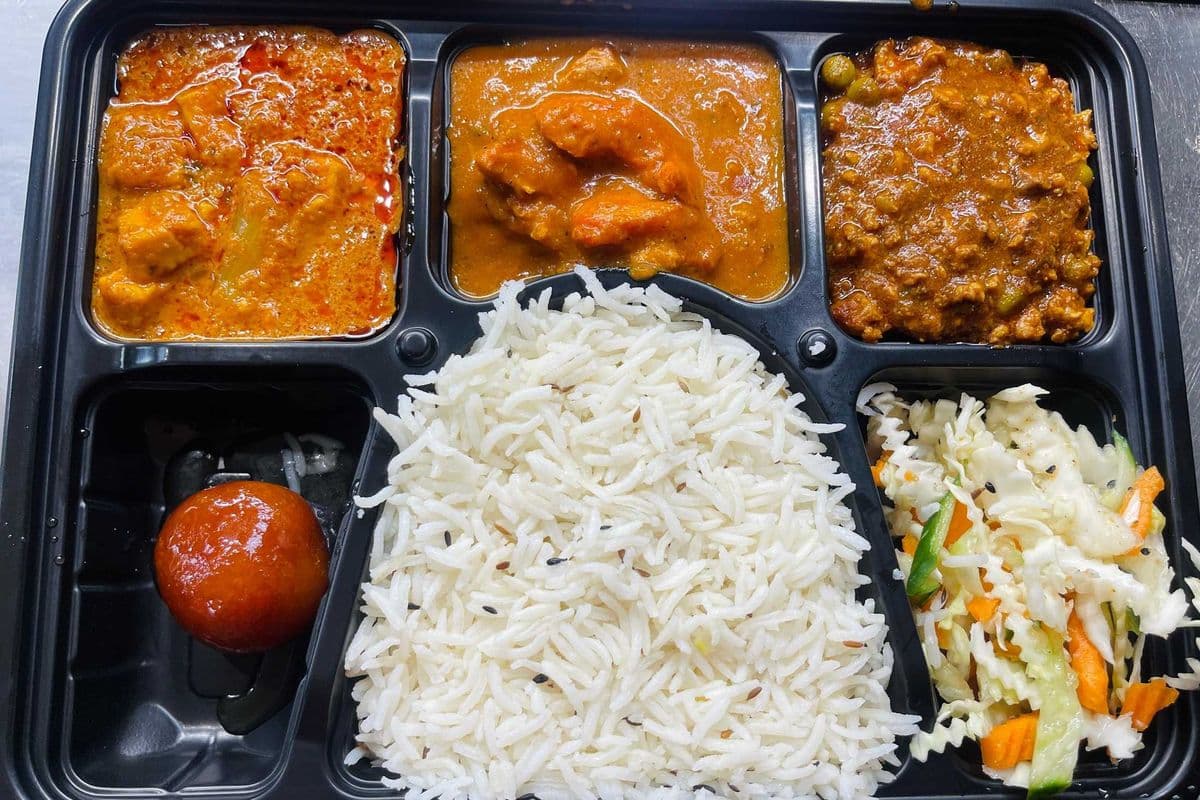 Maja Special Non-Veg Thali