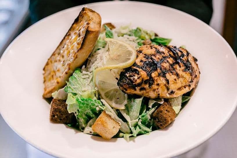 Salade Caesar Au Poulet Grillé // Grilled Chicken Caesar