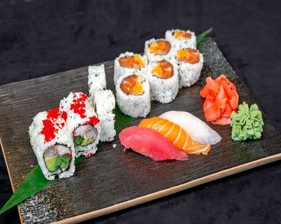 Popular Sushi Combo A (15 pcs)
