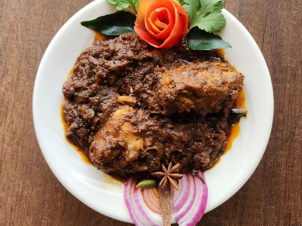 Madurai Vengaya Chicken