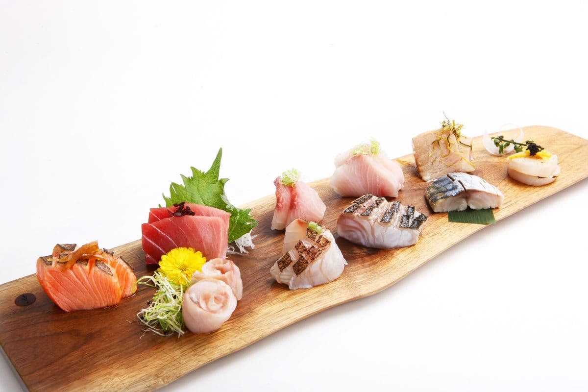 Sashimi Deluxe (20 pcs)
