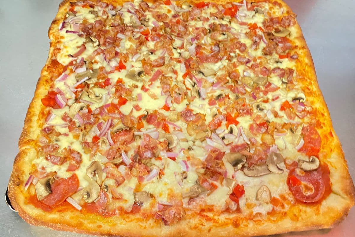 Large Square Pizza (12 Slices)