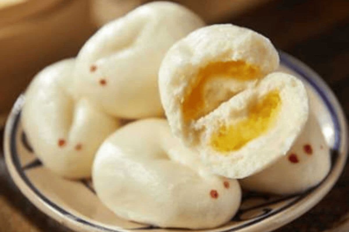 Bunny Custard Bun 玉兔奶黄包 (4)