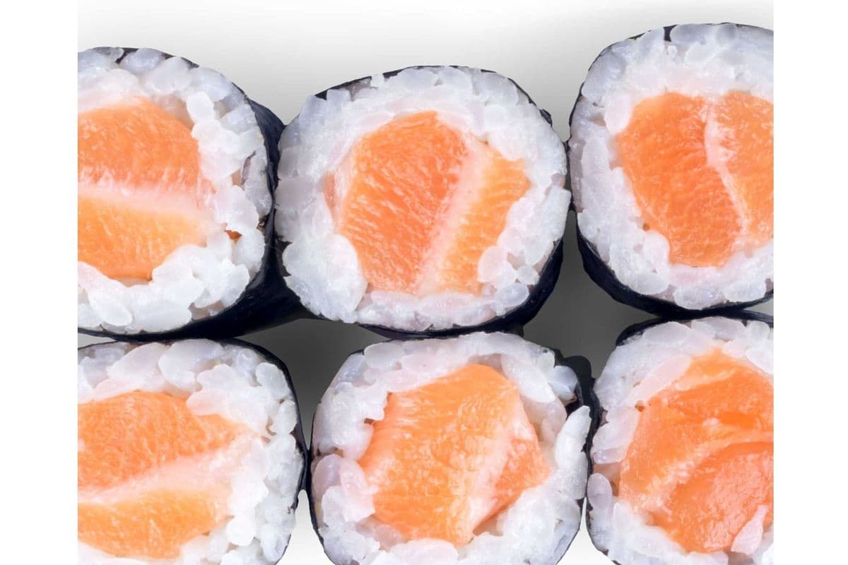 Salmon Maki 6pcs