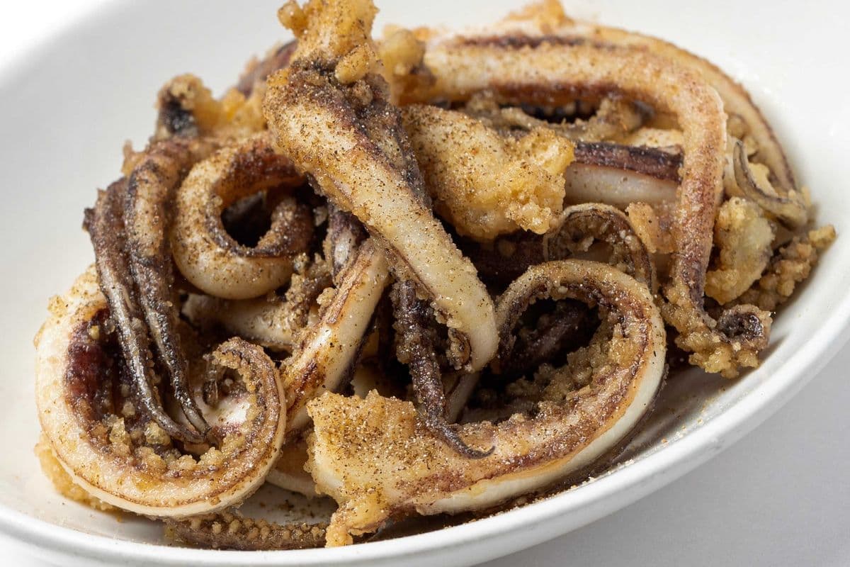 023 Crispy Fried Squid Tentacles 椒鹽魷魚鬚