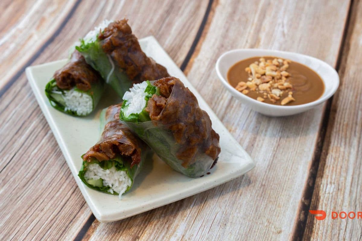 Vegan Citrus Spare-Rib Salad Rolls (2 Rolls)