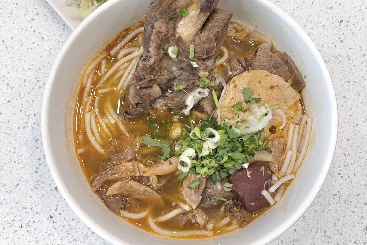 TS5. Signature Spicy Beef Hue Style Noodle Soup (Bun Bo Hue Dac Biet)