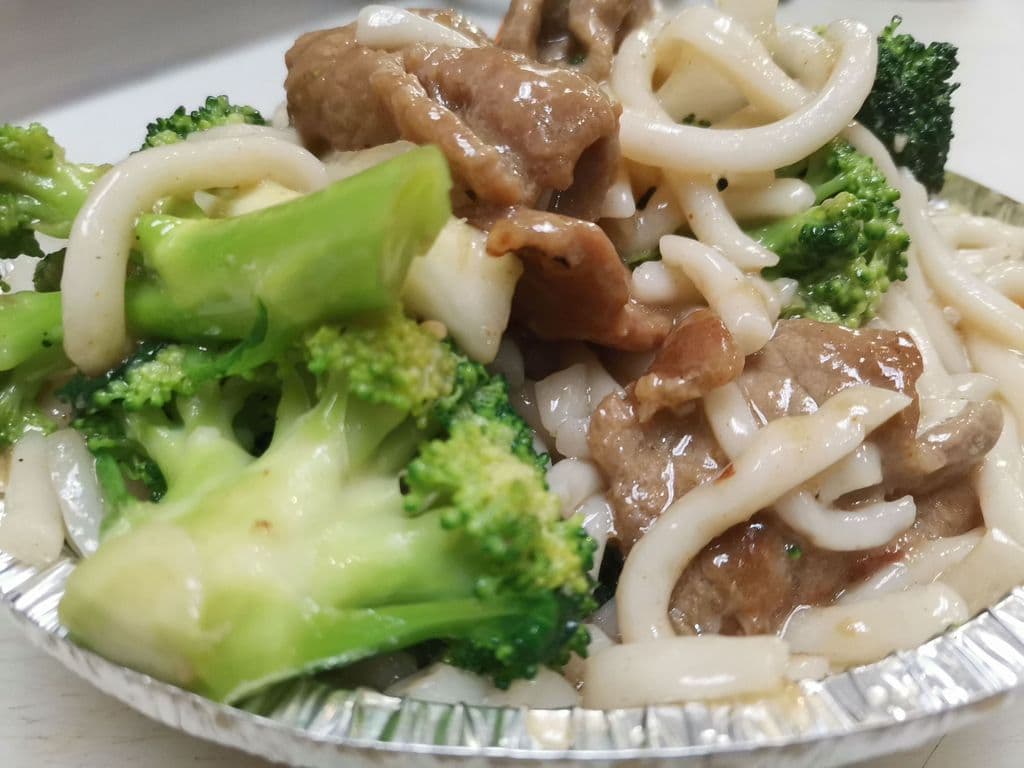 Shanghai Noodle W/ Beef & Broccoli - OO