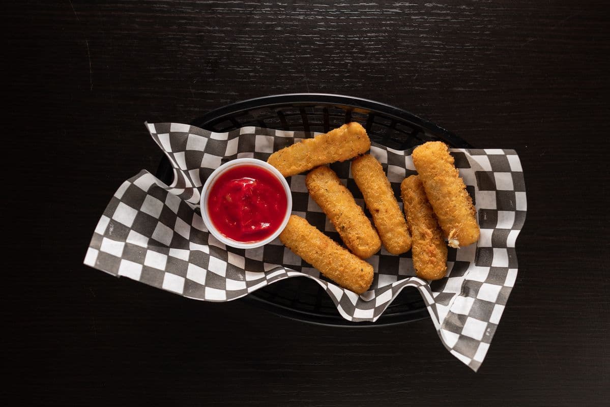 Mozza Sticks (6 pcs)