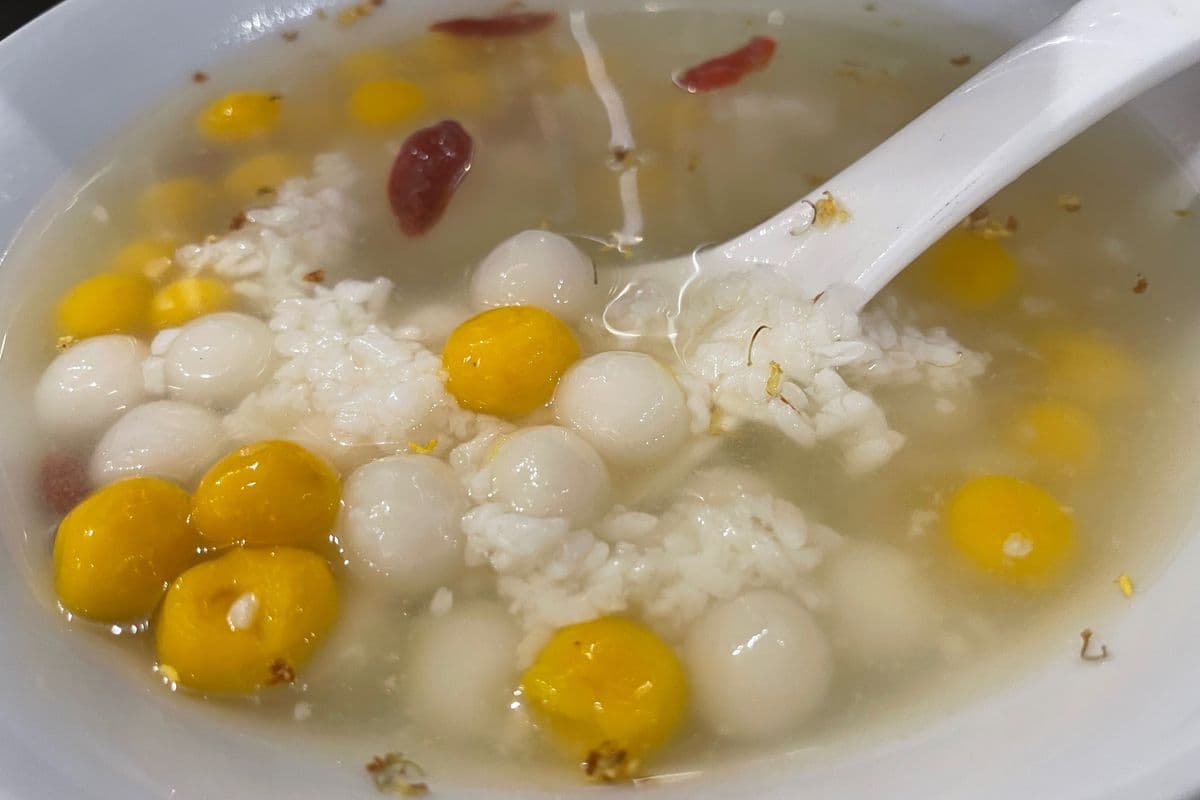 Sweet Fermented Rice Soup with Glutinous Rice-balls (酒酿圆子)
