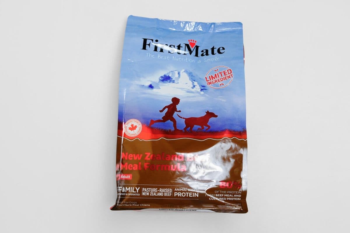 First Mate - New Zealand Beef Meal Formula Adult (25lbs)