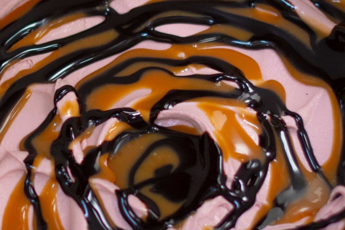 Raspberry Chocolate Caramel (16oz)