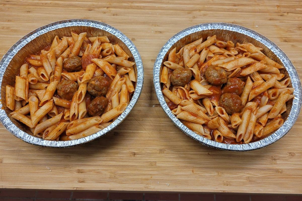 Two Can Dine Penne and Meatballs (4 Pcs)
