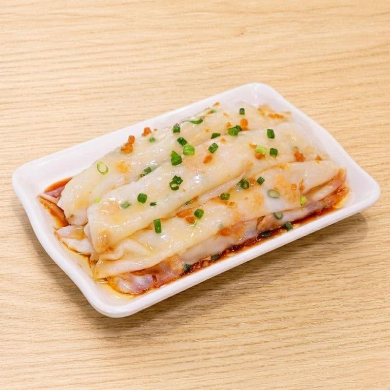 Steamed Rice Flour Rolls with Dried Shrimp and Green Onion / 蔥花蝦米腸粉