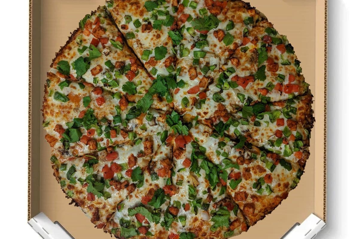 Small Butter Chicken Pizza