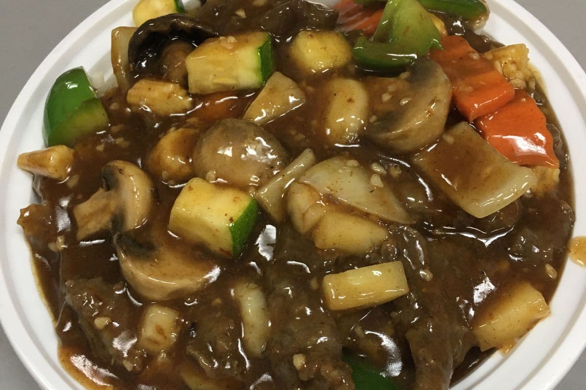 Satay Beef Fried Rice Noodles沙爹牛河