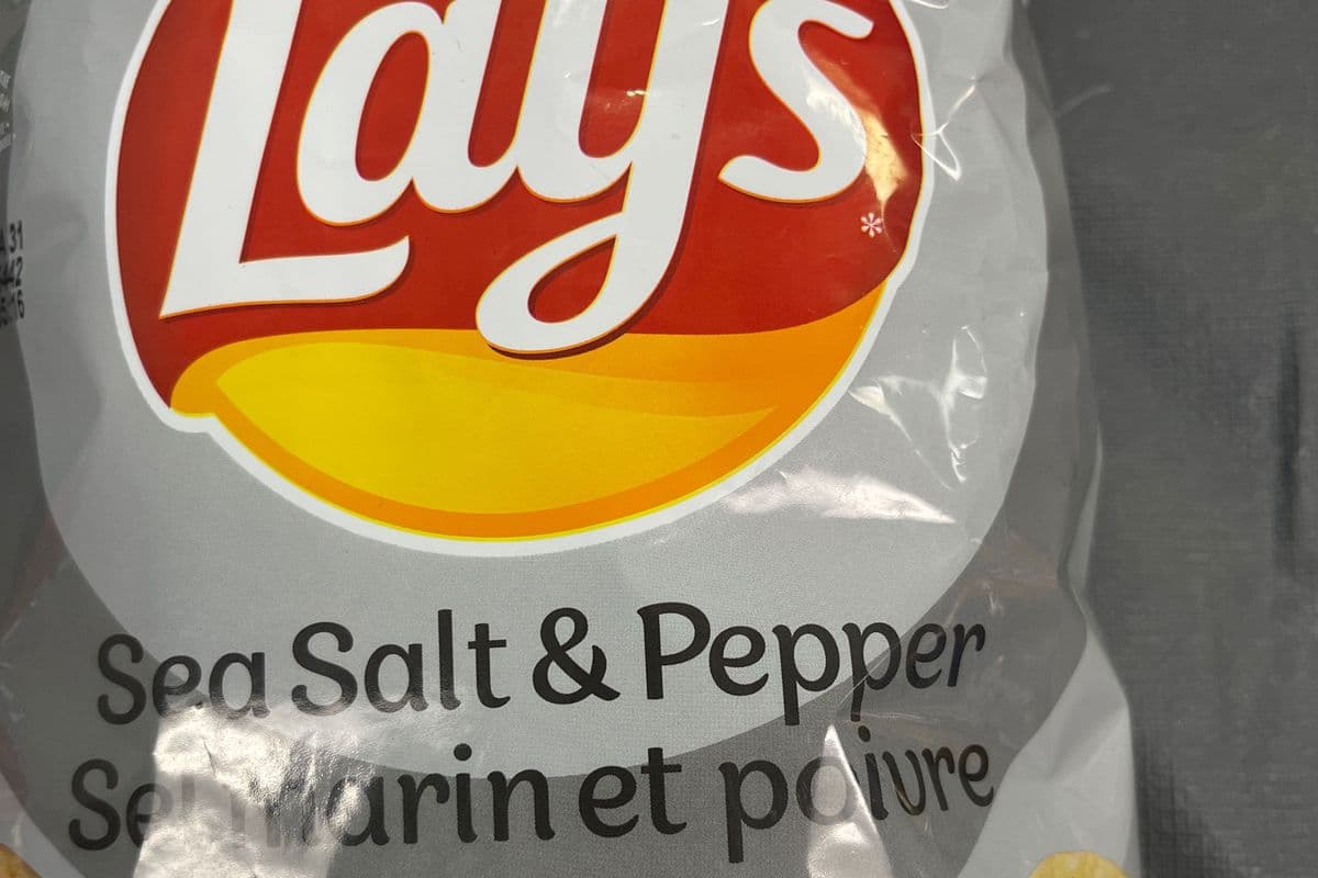 Lays sea Salt and Pepper(235 gms)