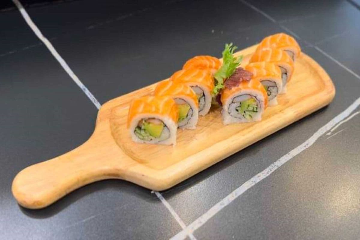 Red California Roll (8 pcs)