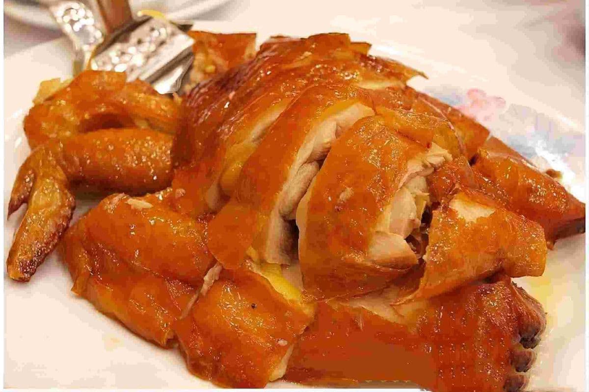 22. Barbecue Chicken (Half) with Sauce 葱油鸡(半)