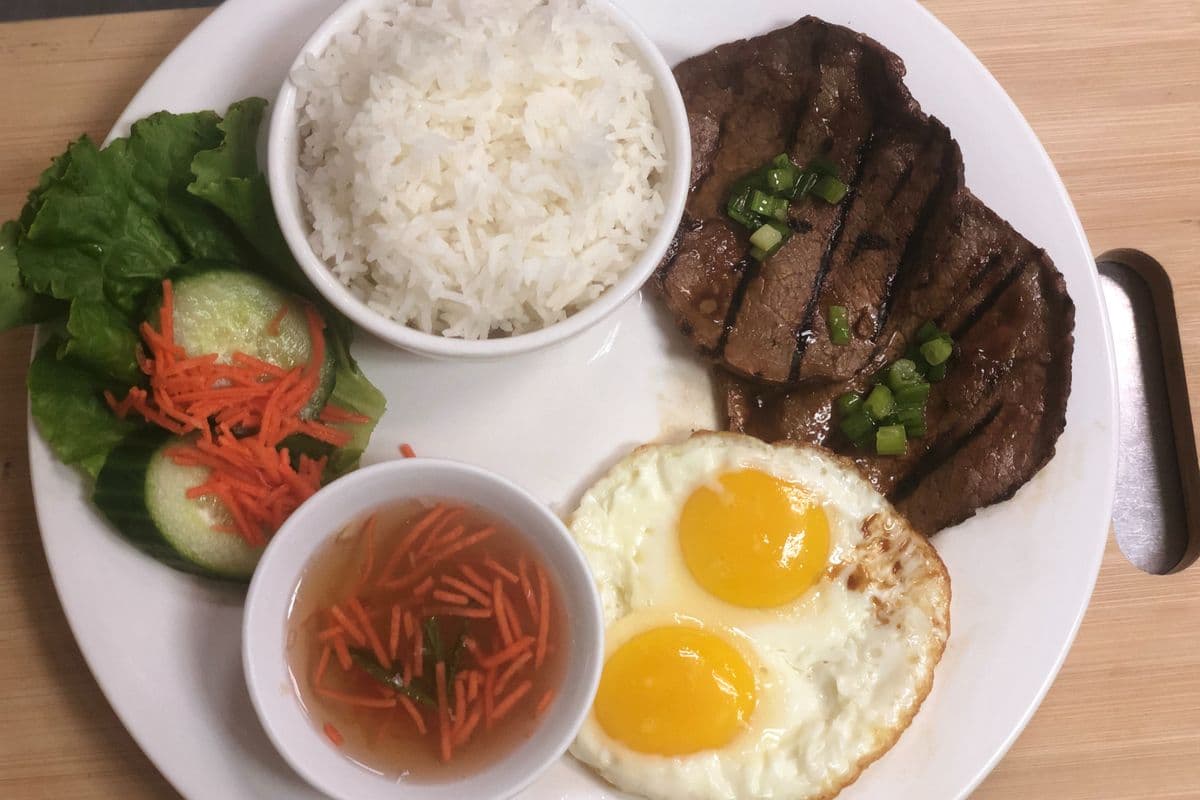 C6. Grilled Beef and Fried Egg Rice Platter