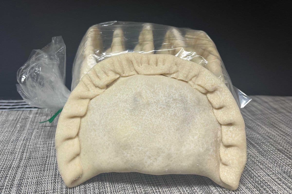 Frozen Beef & Raisin Empanadas 1/2 dozen