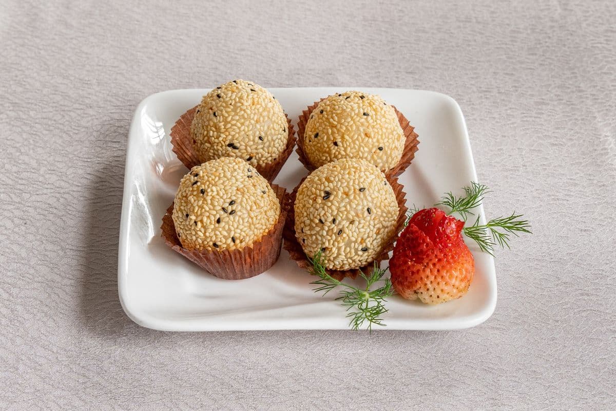 26. Crispy Sesame Ball w/Egg Yolk