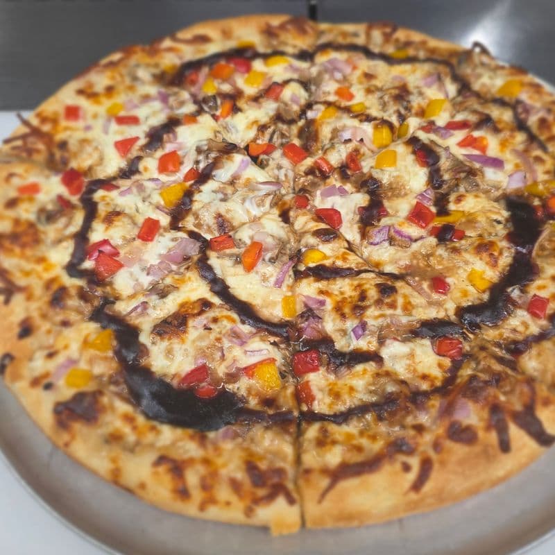 BBQ Chicken Alfredo Pizza