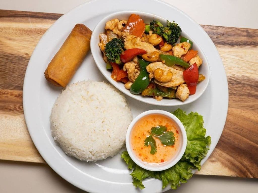 L9. Cashew Stir Fry*