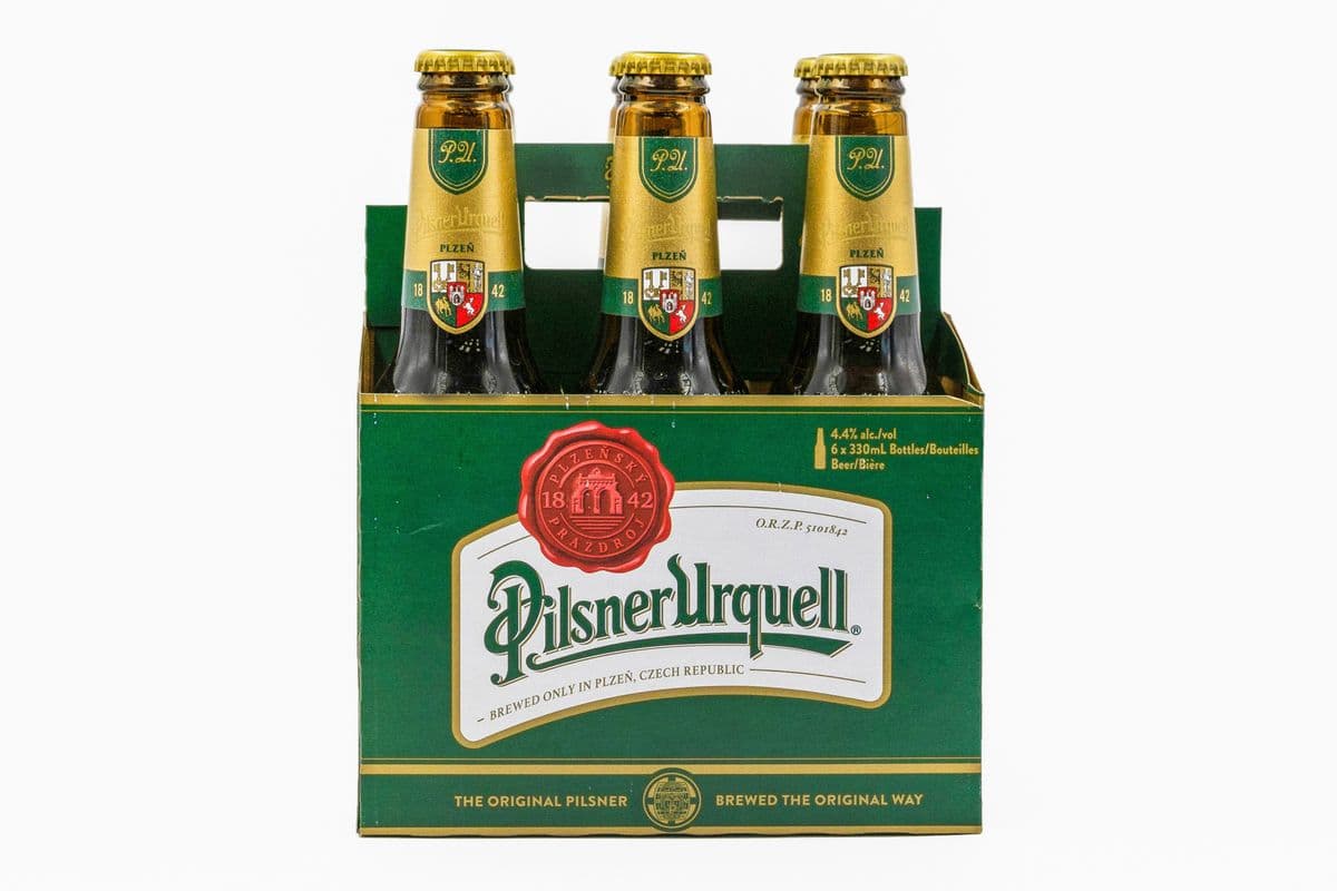 Pilsner Urquel (6 x 330 ml Bottles)