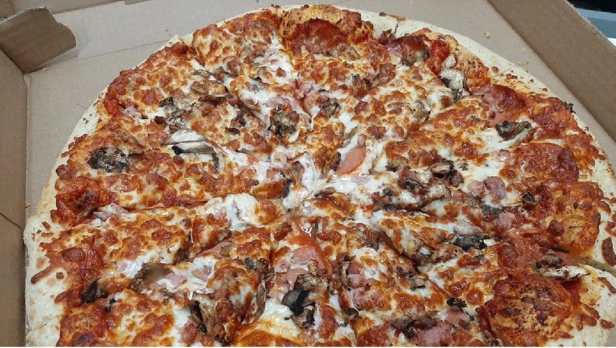 Large The Classic Pizza