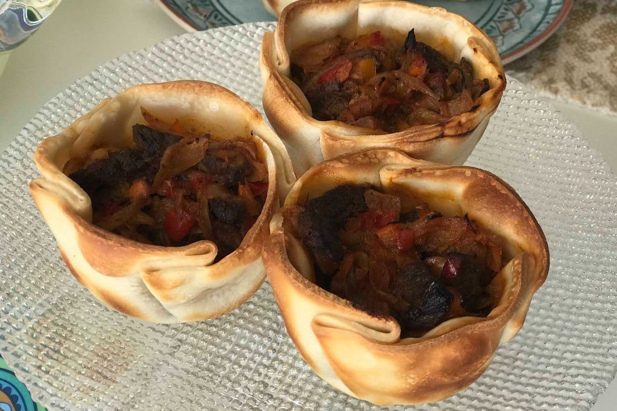 Beef (Spicy) (3 in round)