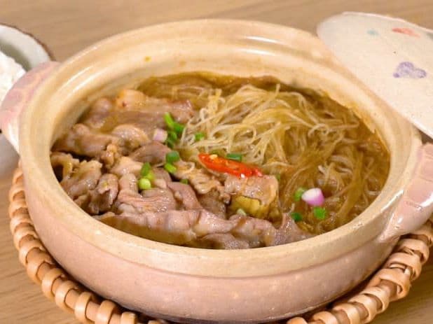 Satay Beef with Vermicelli Hot Pot / 沙嗲牛肉粉絲煲