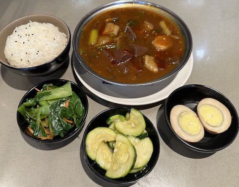 (Bento)五更腸旺便當(辣🌶) / (Bento)Stewed Pork Intestine & Pork Blood w/ Chili & Peppercorn Sauce Bento(Spicy 🌶)