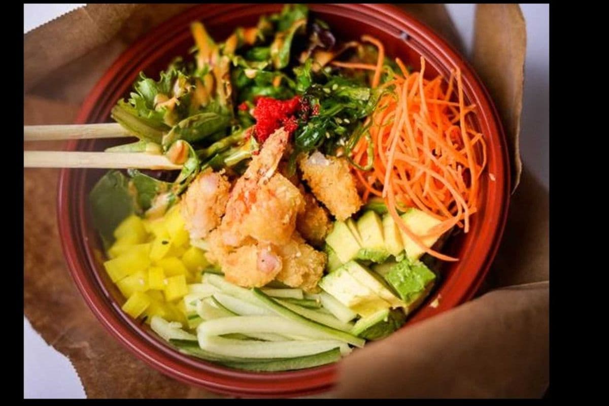 Bol poké aux crevettes tempura / Tempura Shrimp Poke Bowl