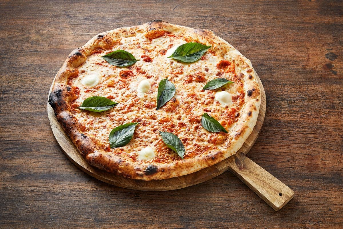 18" Extra Large Margherita Pizza