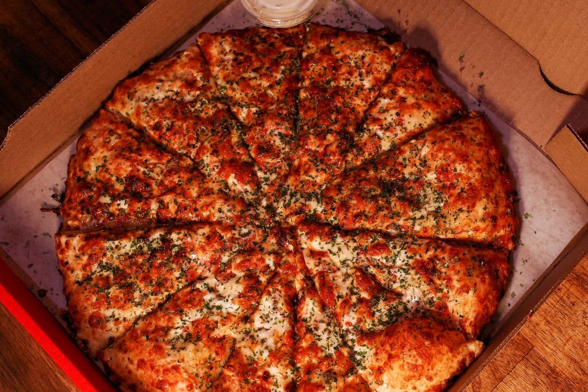 12" Cheesy Garlic Bread (Medium) ๐ง๐๐